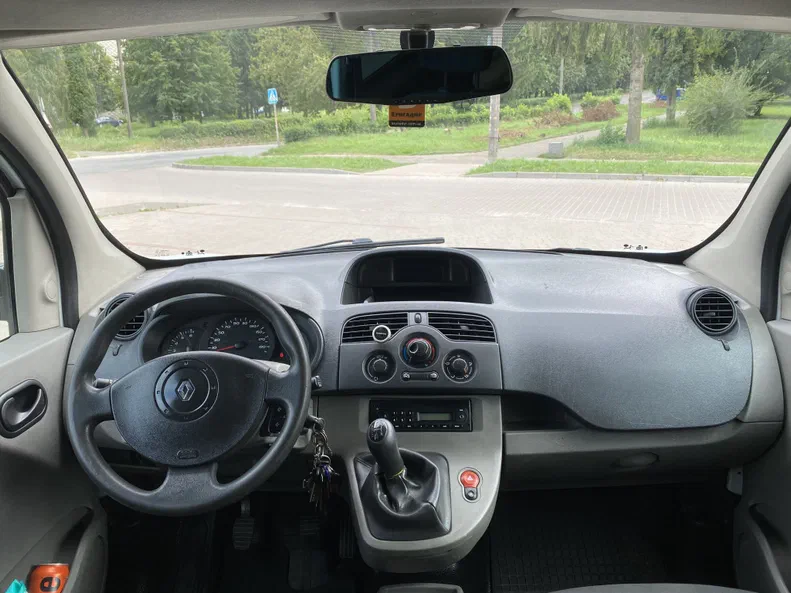 Renault Kangoo 2010 - 13