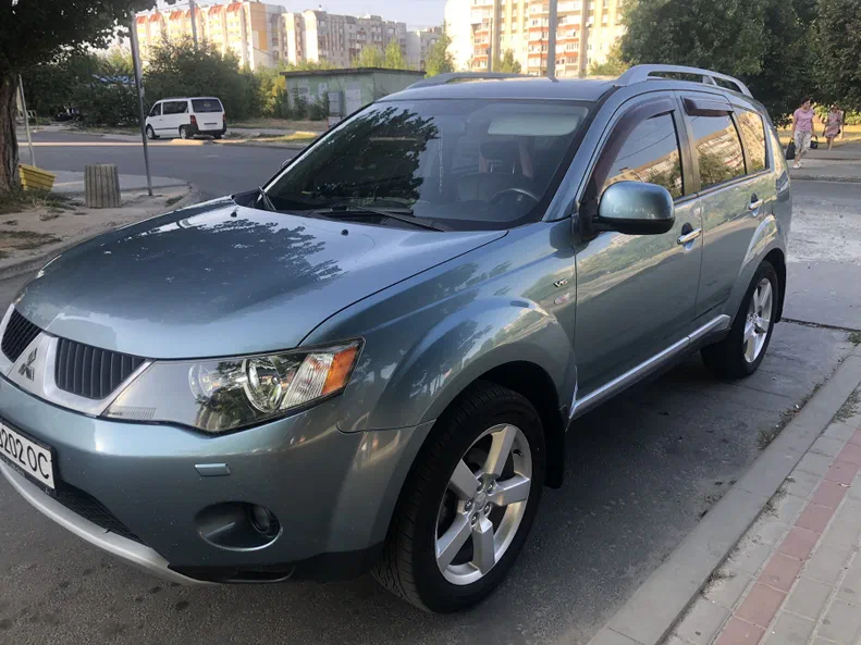 Mitsubishi Outlander 2008