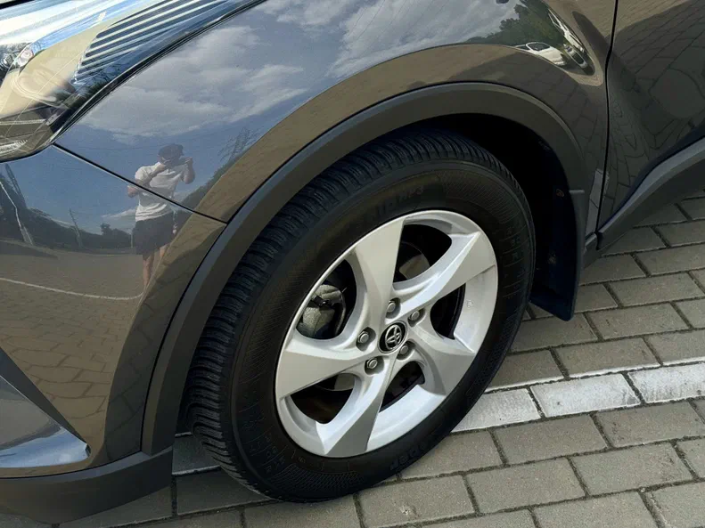 Toyota C-HR 2017 - 12