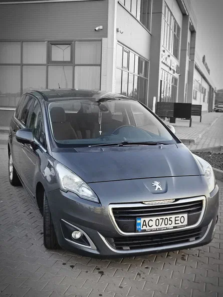 Peugeot 5008 2015