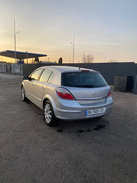 Opel Astra 2004