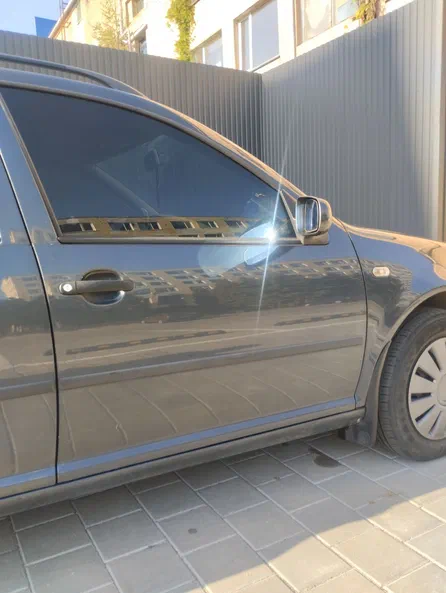 Volkswagen Polo 2000 - 8