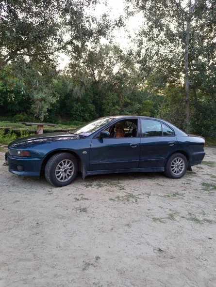 Mitsubishi Galant 2000