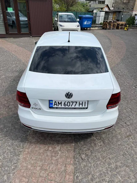 Volkswagen Polo 2016 - 5