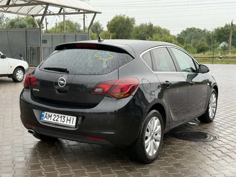 Opel Astra 2011 - 18