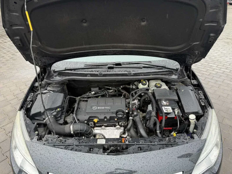 Opel Astra 2011 - 19