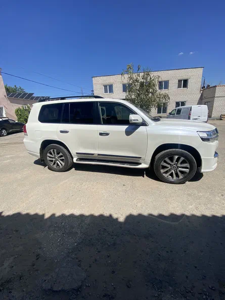 Toyota Land Cruiser 2018 - 5