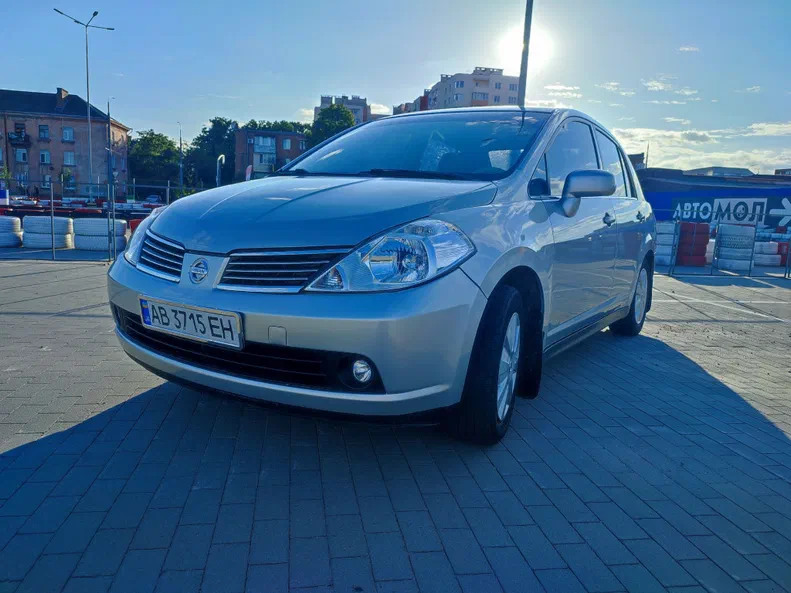 Nissan Tiida 2007 - 12