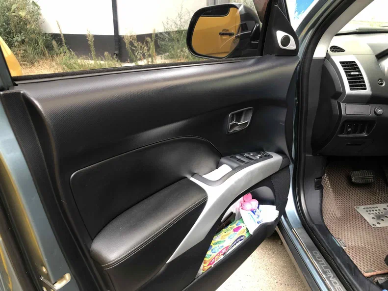 Mitsubishi Outlander 2008 - 10