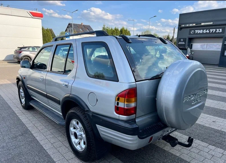 Opel Frontera 2000