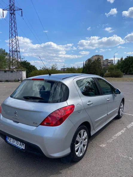 Peugeot 308 2011