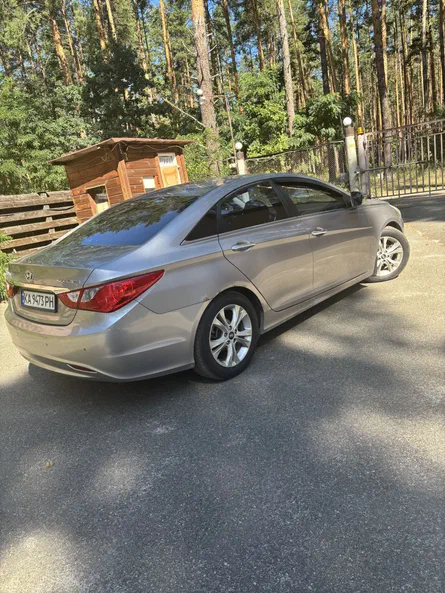 Hyundai Sonata 2010 - 11