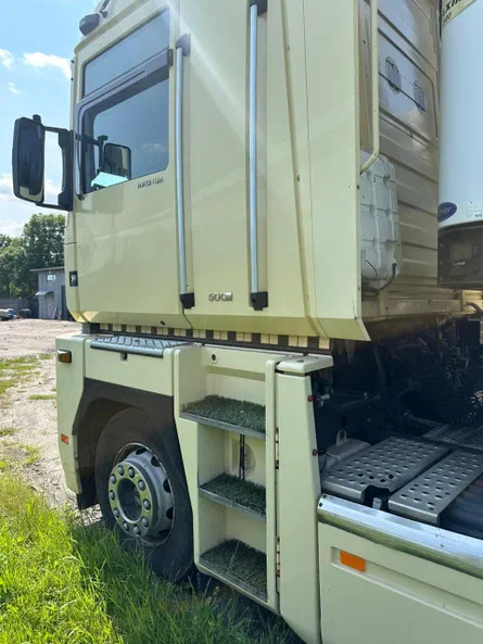 Renault MAGNUM 440dxi 2007 - 12