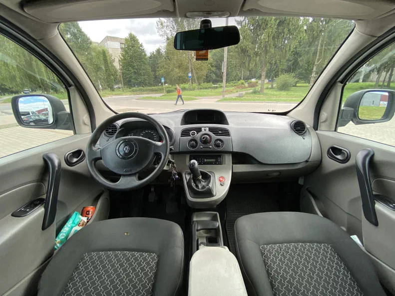 Renault Kangoo 2010 - 12