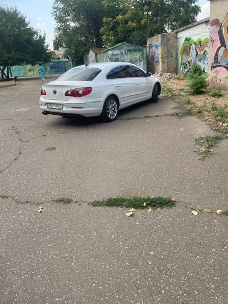 Volkswagen Passat CC 2011