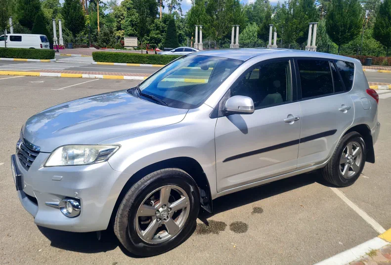 Toyota RAV4 2012 - 16