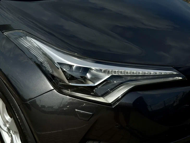 Toyota C-HR 2017 - 10