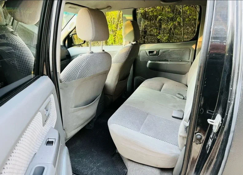 Toyota Hilux 2008 - 10