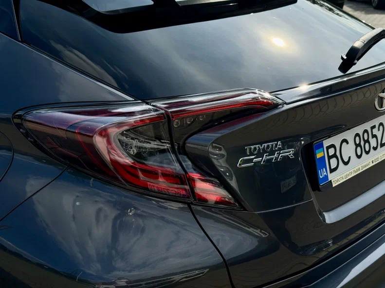 Toyota C-HR 2017 - 13