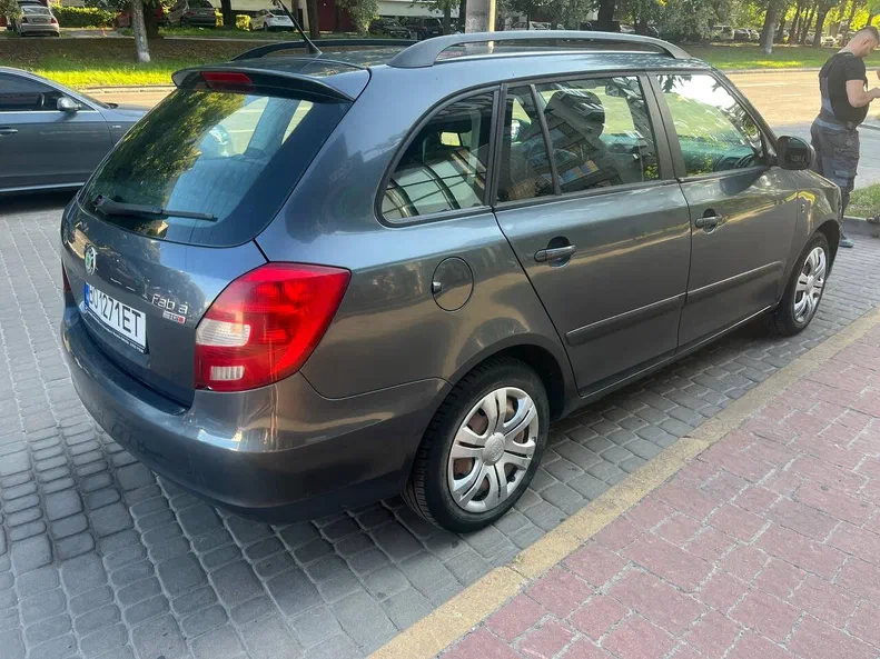 Skoda Fabia 2010 - 8