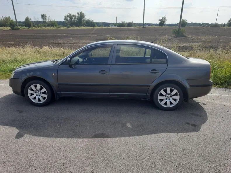 Skoda Superb 2005