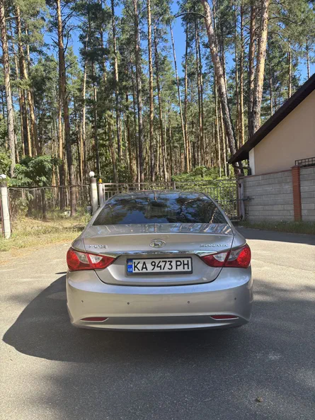 Hyundai Sonata 2010 - 9