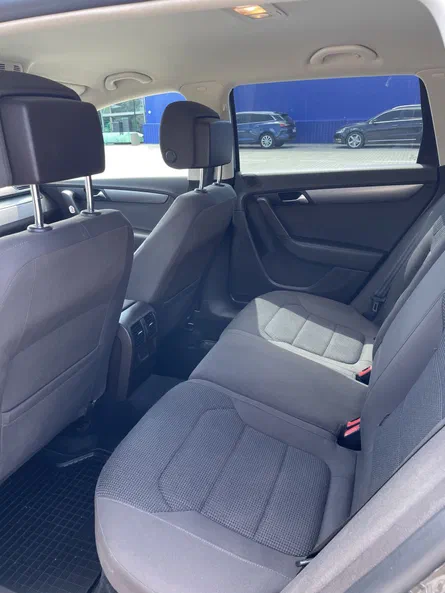 Volkswagen Passat 2012 - 8