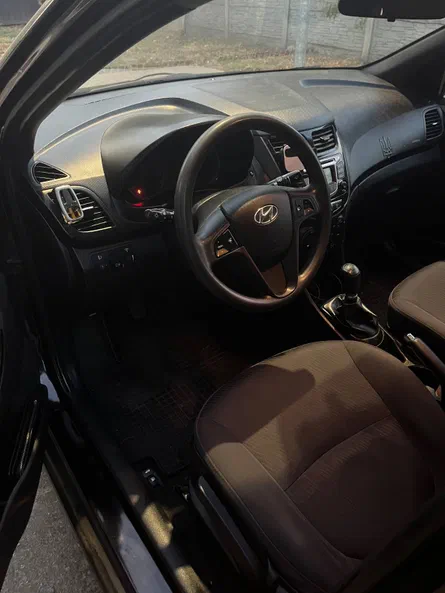 Hyundai Accent 2013 - 16