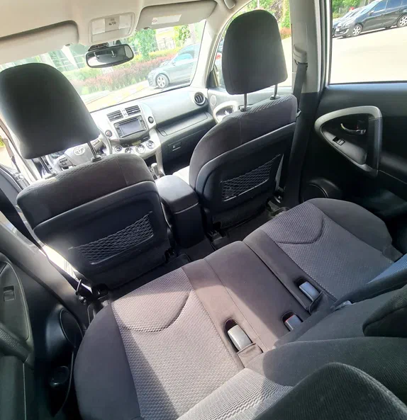 Toyota RAV4 2012 - 9