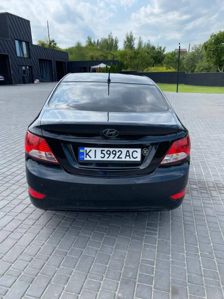 Hyundai Accent 2013 - 5