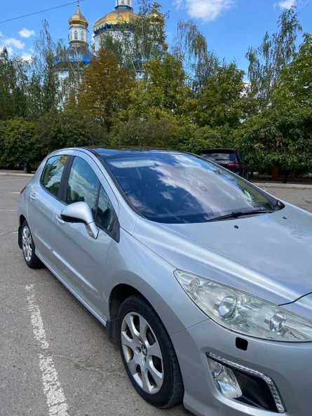 Peugeot 308 2011 - 8
