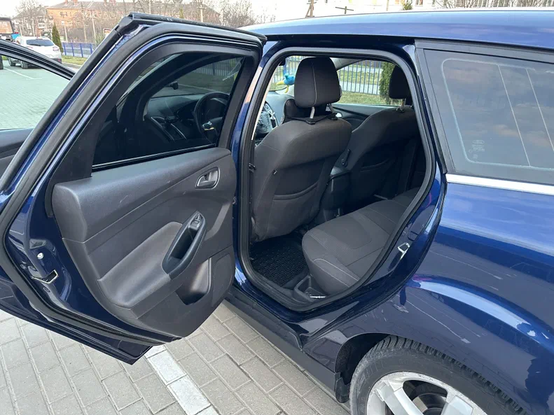 Ford Focus 2011 - 6