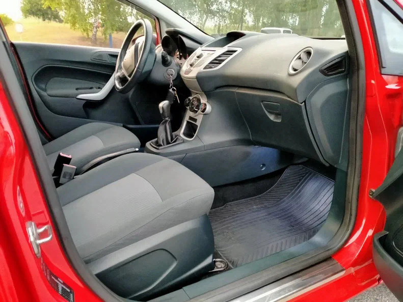 Ford Fiesta 2012 - 12