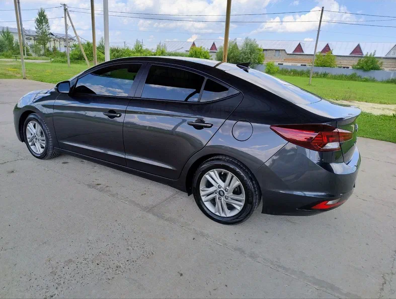 Hyundai Elantra 2020 - 7