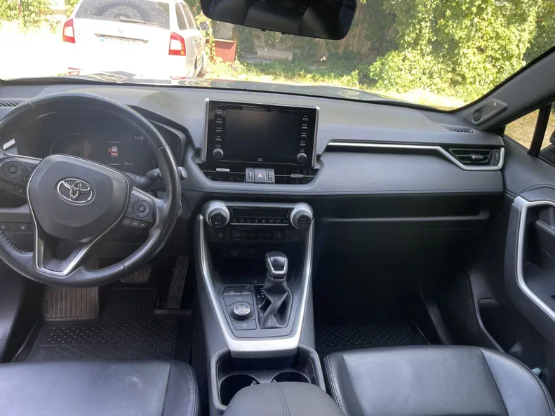 Toyota RAV4 2021 - 12