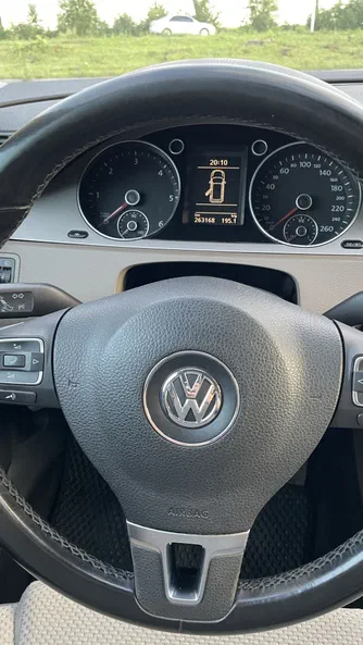 Volkswagen Passat 2010 - 5