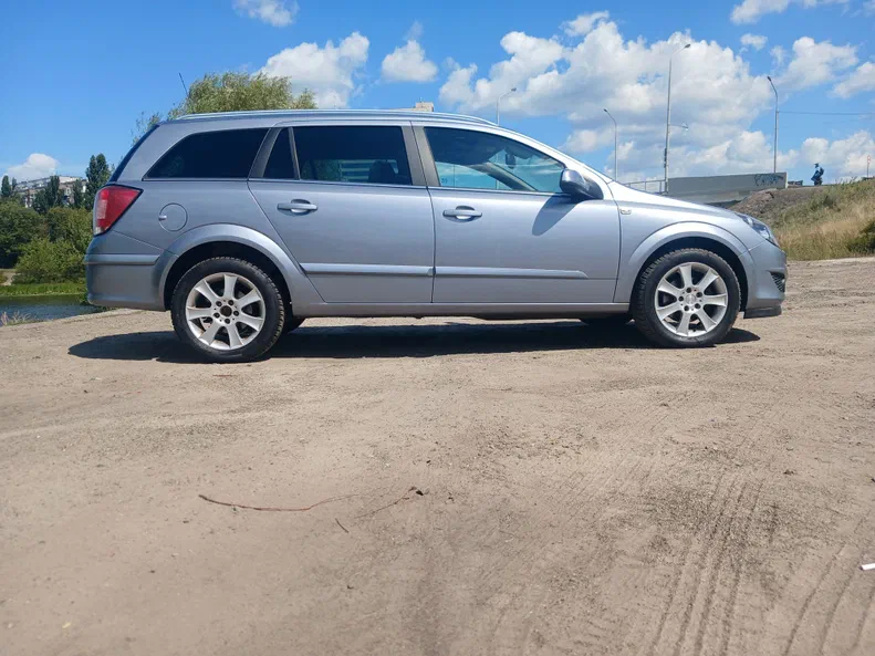 Opel Astra 2008 - 10