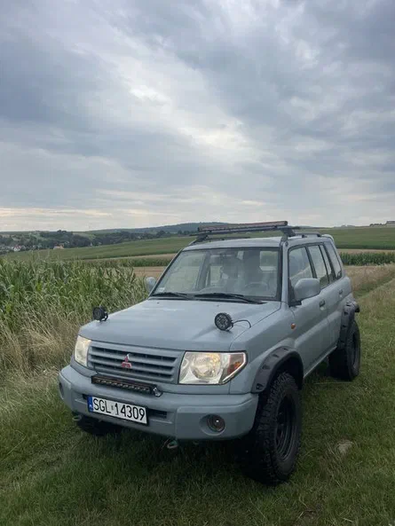 Mitsubishi Pajero 2003