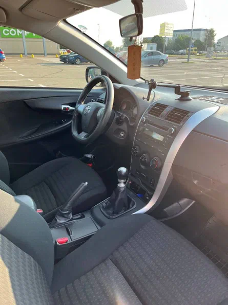 Toyota Corolla 2010 - 13