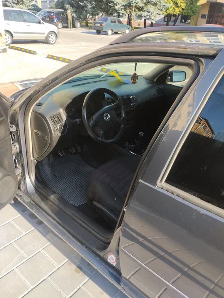 Volkswagen Polo 2000 - 12