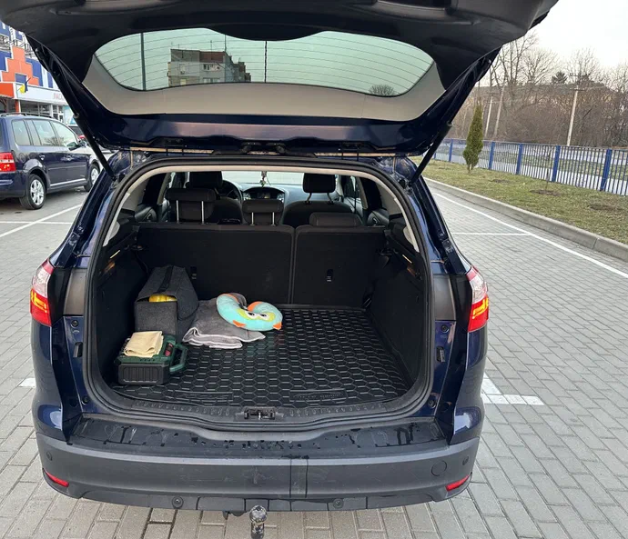 Ford Focus 2011 - 12