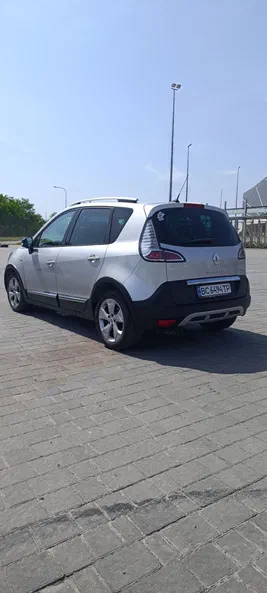 Renault Scenic 2013 - 12