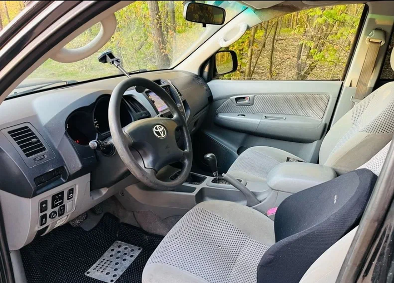 Toyota Hilux 2008 - 11