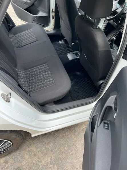 Volkswagen Polo 2016 - 13