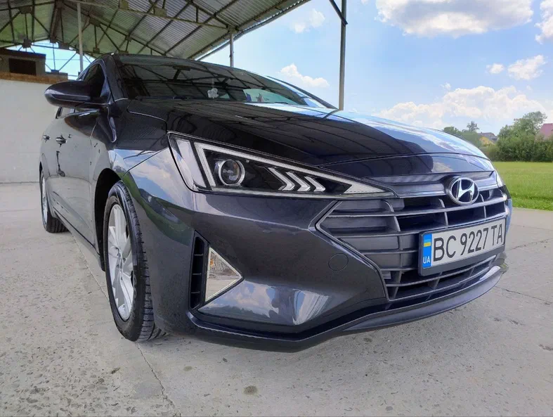 Hyundai Elantra 2020