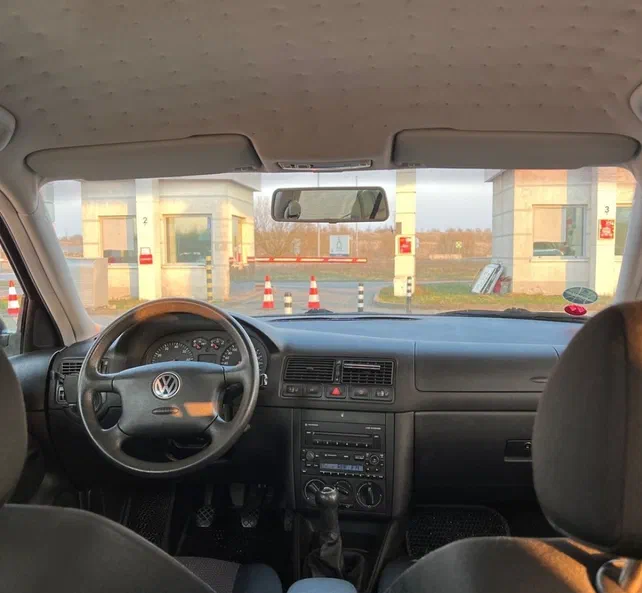 Volkswagen Golf 2002