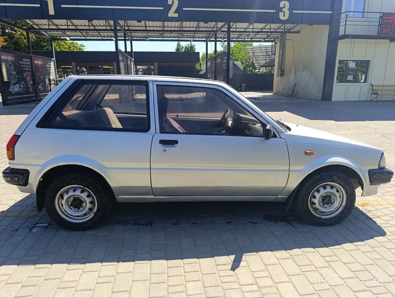 Toyota Starlet 1989 - 5