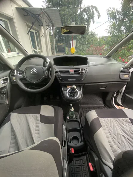 Citroen C4 Picasso 2011 - 13