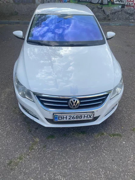 Volkswagen Passat CC 2011