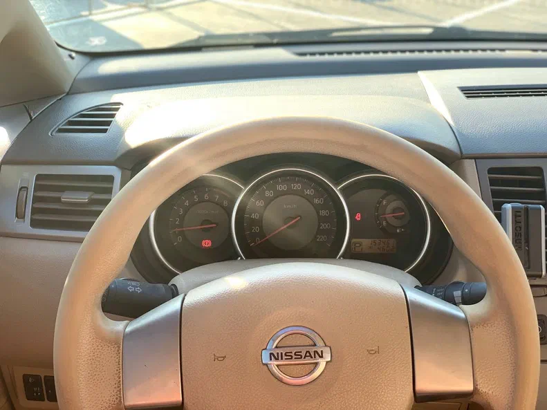 Nissan Tiida 2007 - 11